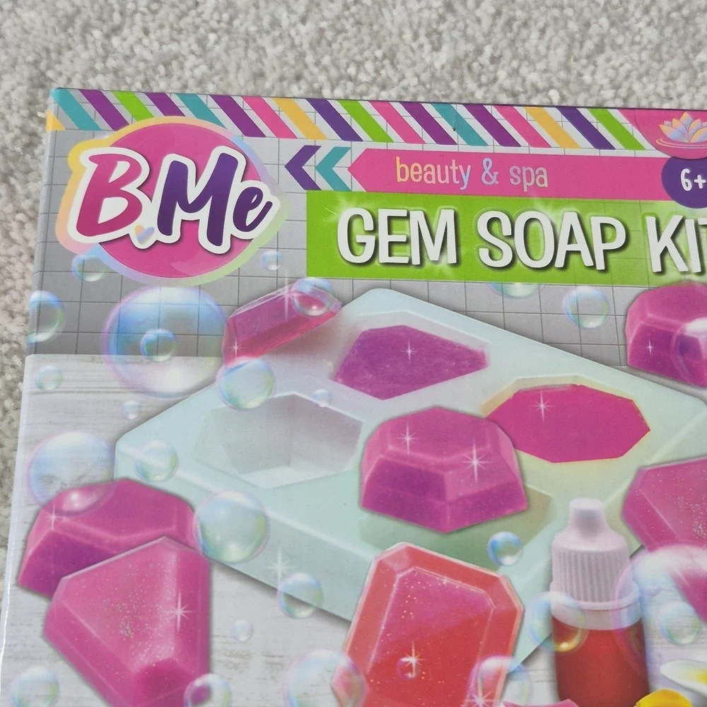 BMe Gem Soap Kit Age 6+ Beauty & Spa Make Your Own Soap Crafting For Kids New